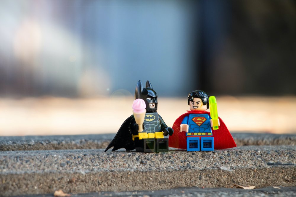 Pedagogiska leksaker som gör oss till superhjältar som vuxna