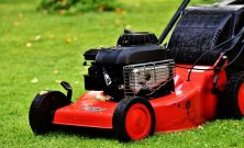 Gräsklippning Kungsbacka: så får du en starkare och vackrare gräsmatta