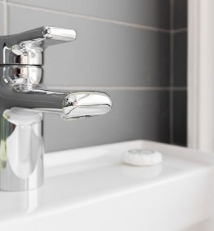 Badrumsrenovering stockholm  så lyckas du med ett hållbart och snyggt badrum
