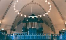 Belysning kyrka  ljus som bevarar, förstärker och förenklar underhåll