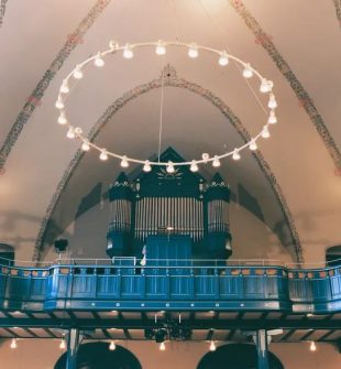 Belysning kyrka  ljus som bevarar, förstärker och förenklar underhåll