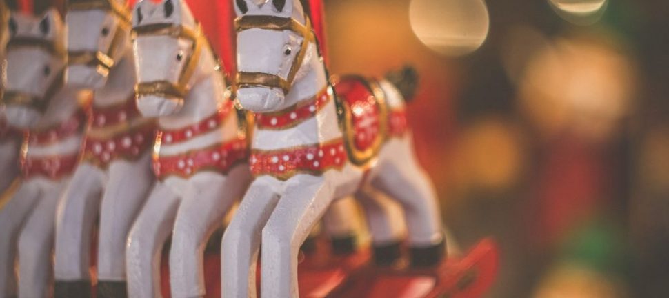 Dalahästen  från enkel träleksak till svensk ikon